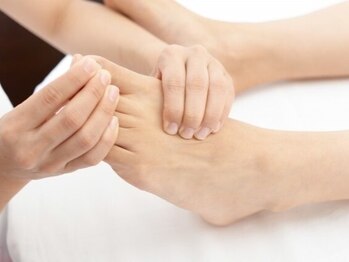 ヘッドミント 宇都宮店の写真/【70分5,900円/ドライヘッドスパ+フットリフレクソロジー】スッキリ感が違う！脚の重だるさ,むくみを改善◎