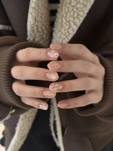 アニュ(anuw)/手書きフラワーネイル