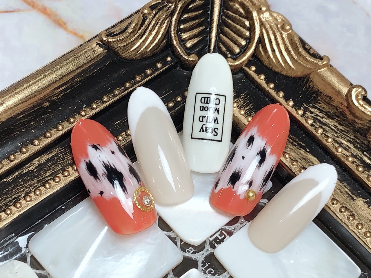 フローラ(flora)/選べる定額デザイン