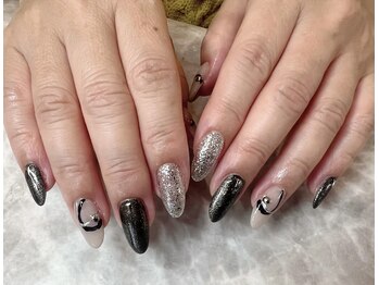 ネイル 彩 川越店/オシャレなモノトーンネイル