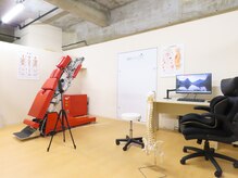 クローバー鍼灸整骨院/院長室&トムソンベッド