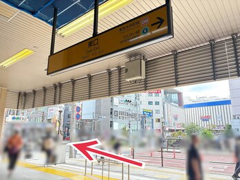 サロン ブルーミー 大井町店(Salon Bloomie)/横断歩道をアトレ側に渡り左へ