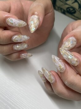 みいこのネイルサロンの写真/《スカルプで美フォルム》爪の形に自信がない…という方にも◎長さ出し&補強でネイルデザインを楽しめる♪