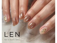 大人可愛い色合いやデザインが豊富【町田駅/大人ネイル】