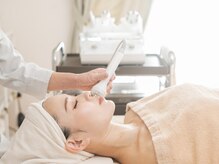 お化粧落とさず施術可能な小顔整顔でフェイスラインもスッキリ!!