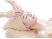 『セラミド保湿仕上げ』 たっぷり補給した美容成分・水分を肌に閉じ込めてキープ