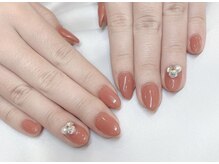 リリカネイル(Ririka nail)/ワンカラー×vカットストーン