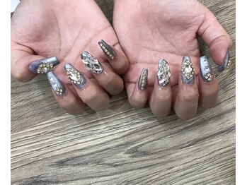 エスフィーネイルサロン ブリーユ(Esfy nailsalon Brille)/マグネットとストーン