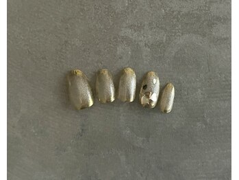 シー(SHE)/ 2月定額デザイン