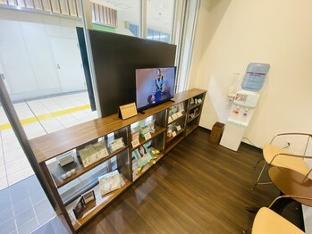 コリフレッシュ 北野店/ガラス張りで入りやすい店内