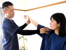 整体の六角の雰囲気（施術前にお身体の状態を丁寧にチェックします！）