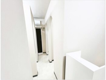 ケギライ 名古屋金山店(kegirai)の写真/金山駅から徒歩1分の好立地♪初心者様におすすめなメンズ眉毛専門サロン★