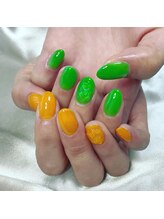 ヒトミネイルズ(Hitomi Nails)/アシメネイル