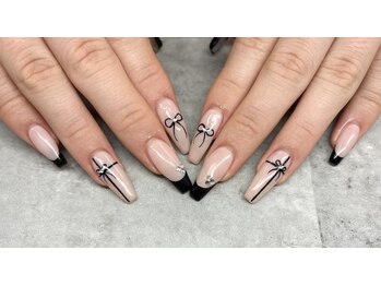 ケーエヌ(KN)/手描きリボンネイル