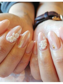 トータルサロン 白べぇーっ プラス/スタッフネイル☆