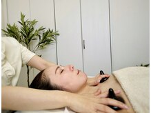 サロン ド ルナ(Salon de Luna)の雰囲気（体をポカポカに温める気持ちいいバザルトは女性に大人気！）
