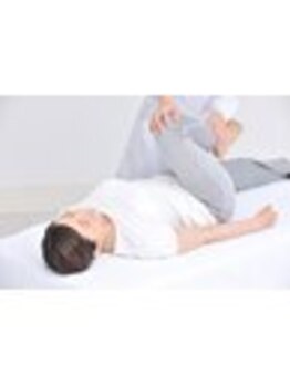 新越谷駅前鍼灸整骨院/骨盤矯正で、体の歪みを調整