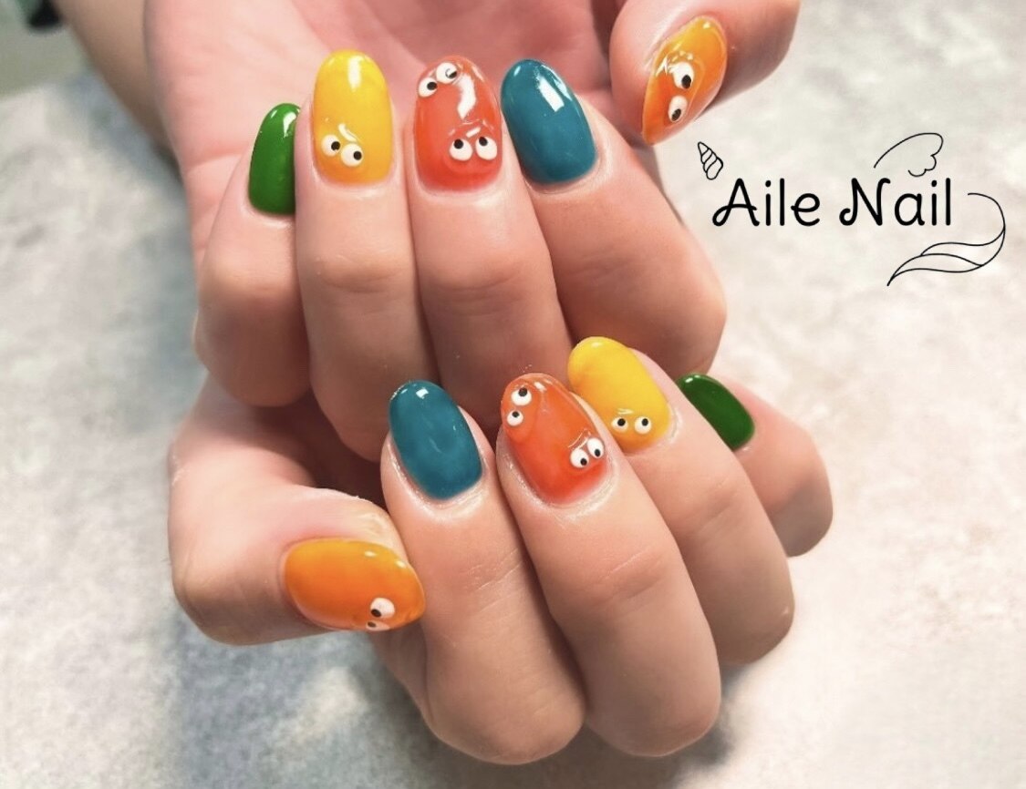 2025年-2026年冬トレンド】カラフルのネイルデザイン集｜人気順