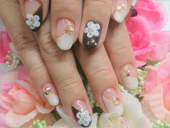 バーグ(bague)/フラワーネイル