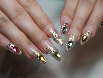 ミーナネイル(miinanail)/クリア感のあるスカルプネイル