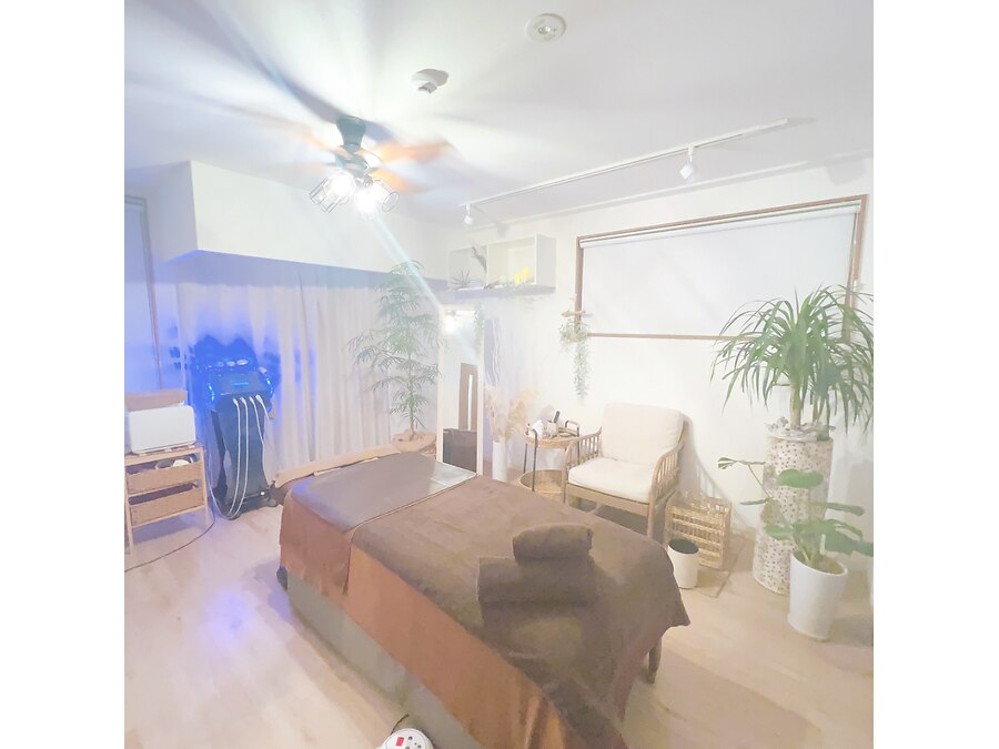 リス(LYS)の予約ページ掲載写真