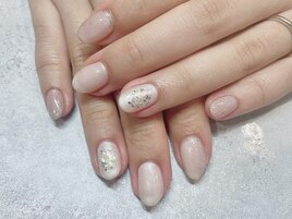 シンプルキレイめネイル