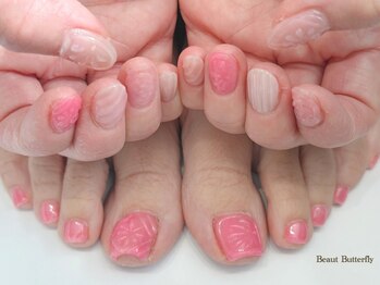 ネイルサロンスクール ビュートバタフライ 町田店(BEAUT BUTTERFLY)の写真/業界関係者垂涎の作品を目の当たりにできるのも、Beaut Butterflyならではの高い技術の証！