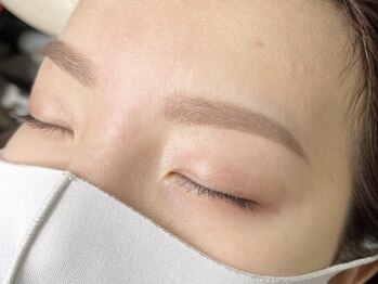 ヘアアンドメイク ボンアミ(HAIR & MAKE Bon ami)/ストレートアーチ眉