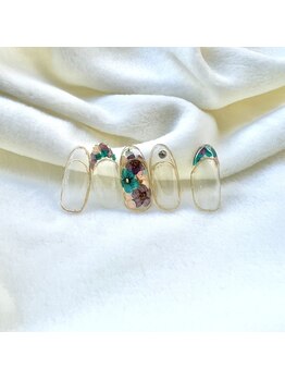 ネイルサロン ウノ 湘南平塚(UNO)/押花ネイル　2022