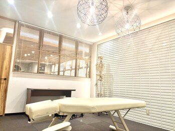 まどか整体 荒田店の写真/≪肩こり/腰痛/自律神経調整専門店≫痛みやストレスでお悩みの方に心を癒す空間&本格施術で内側から整える