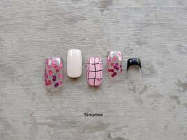 【ハンド】ちぐはぐネイル
