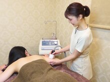 耳つぼアンドスリムケア イヤローブ(Earlobe)/筋膜セラピー上半身20分¥8250