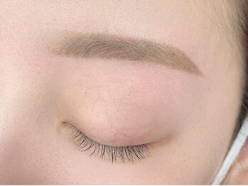 マユカ 浜松東店(Mayuka)の写真/垢抜けたいなら、まずは眉から!目元のお悩み・お手入れはプロにお任せ♪浜松東/眉毛/アイブロウ/左右非対称