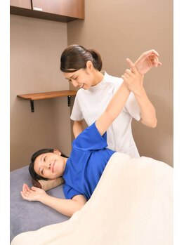 あさひ整体院 日本橋浜町院/【施術】肩甲骨矯正
