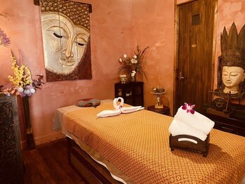 サラデーン/店内