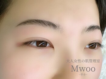 ムゥ(Mwoo)の写真/【美眉さんの新常識-HBL-】日本人のために開発された〈眉の生え癖改善パーマ〉×〈眉ワックス〉