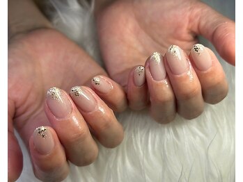 ダイアンサス(Daianthus)の写真/【シンプルかつ上品な指先に…♪】女性らしい繊細なフォルムにこだわったオフィス映えするネイル＊