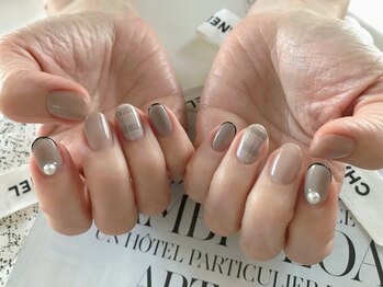 アプレラプリュイ アコルデ新百合ヶ丘店(APRES LA PLUIE)の写真/【新百合ヶ丘アコルデ1階】 オフィスでもOKなデザイン◇大人女性向けの上品ネイルが得意な実力派サロン♪