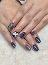 ブルーグレージュチェックネイル