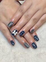 イノン ネイル(inon nail)/ブルーグレージュチェックネイル