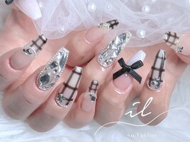 チェック×埋め尽くしネイル