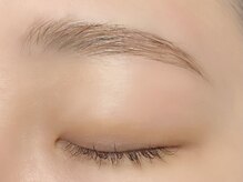 パッチリオメメ(Patchiri Omeme)/眉毛スタイリング