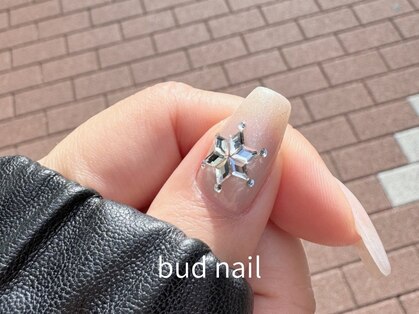 バドゥネイル(bud nail)の写真