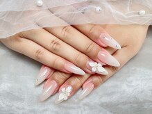 ピンクグラデに氷の花が清楚