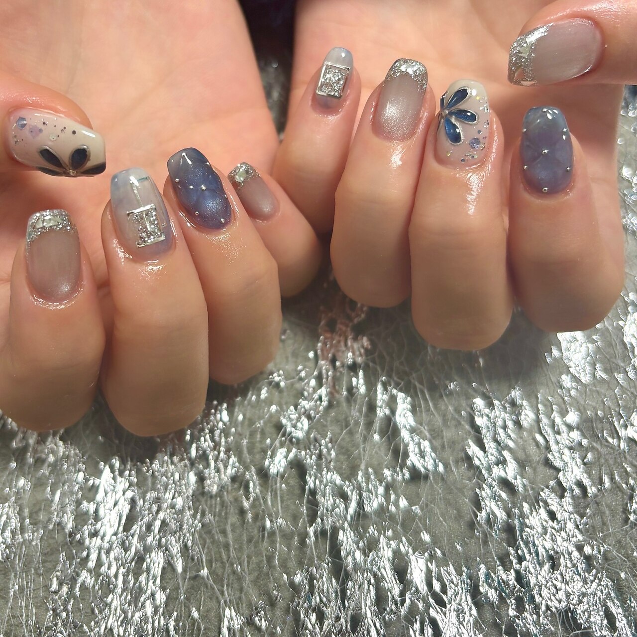 2026年冬トレンド】キルティングのネイルデザイン集｜人気順｜11ページ