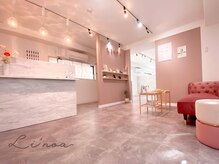 リノア 調布(Li'noa)の雰囲気(ピンクとグレーを基調とした華やかな店内◎)