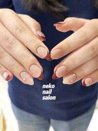 赤フレンチ　シンプル　ガーリー