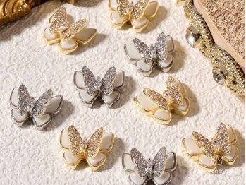 ネイルサロン トゥービー 御徒町上野(To Be)/ストーン付け放題コース8990円