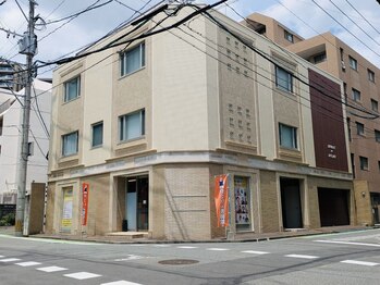 やくいん整骨院 薬院店/外観