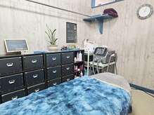 リボーン(REBORN)の雰囲気（落ち着く店内。無料駐車場もあるのでお車でもどうぞ♪）